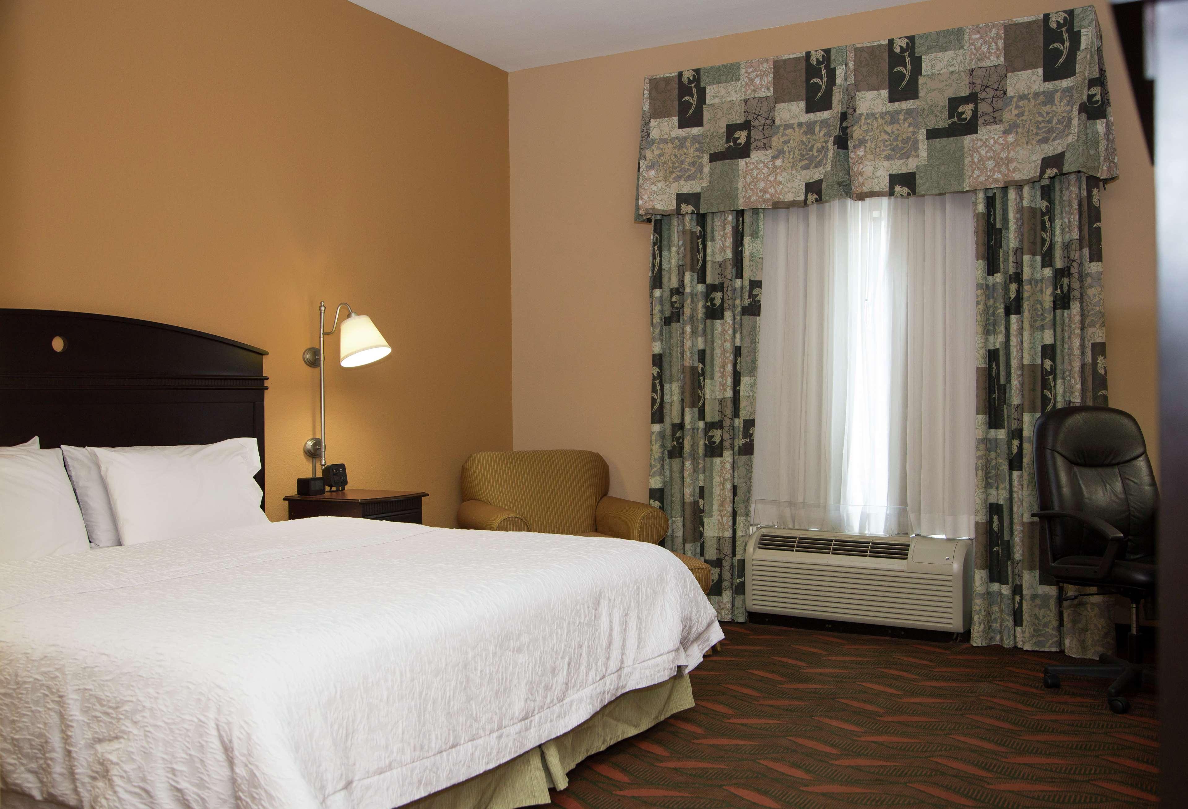 Hampton Inn & Suites Houston Rosenberg Exterior photo